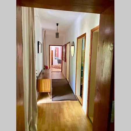 Daire Bellevue Woerthersee - Privater Seezugang, Hunde Auch Herzlich Willkommen (adults Only)