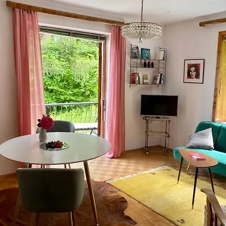 Daire Bellevue Woerthersee - Privater Seezugang, Hunde Auch Herzlich Willkommen (adults Only) Toschling