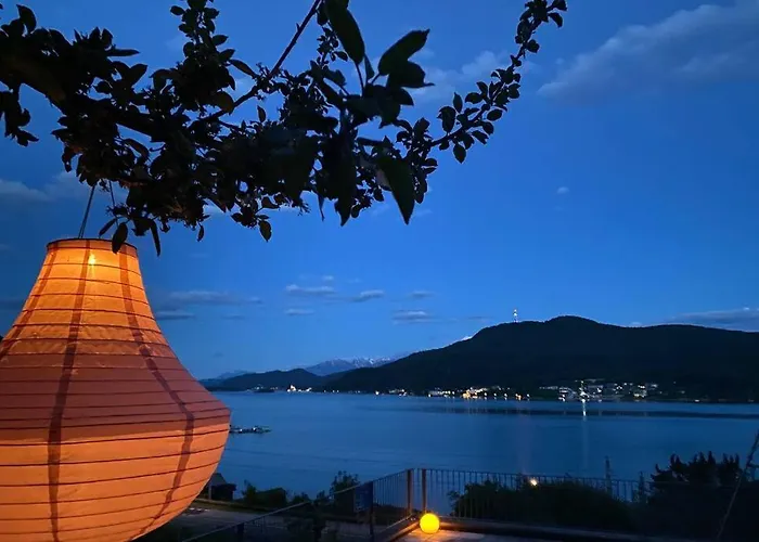 Апартаменты Bellevue Woerthersee - Privater Seezugang, Hunde Auch Herzlich Willkommen (adults Only) *